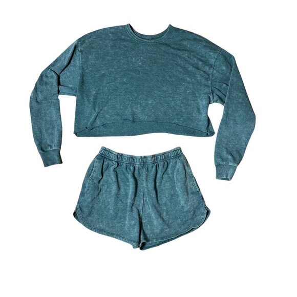 WILD FABLE Soft Washed 2 Piece Set Cropped Sweatshirt & Shorts Size XS/S - Picture 1 of 15